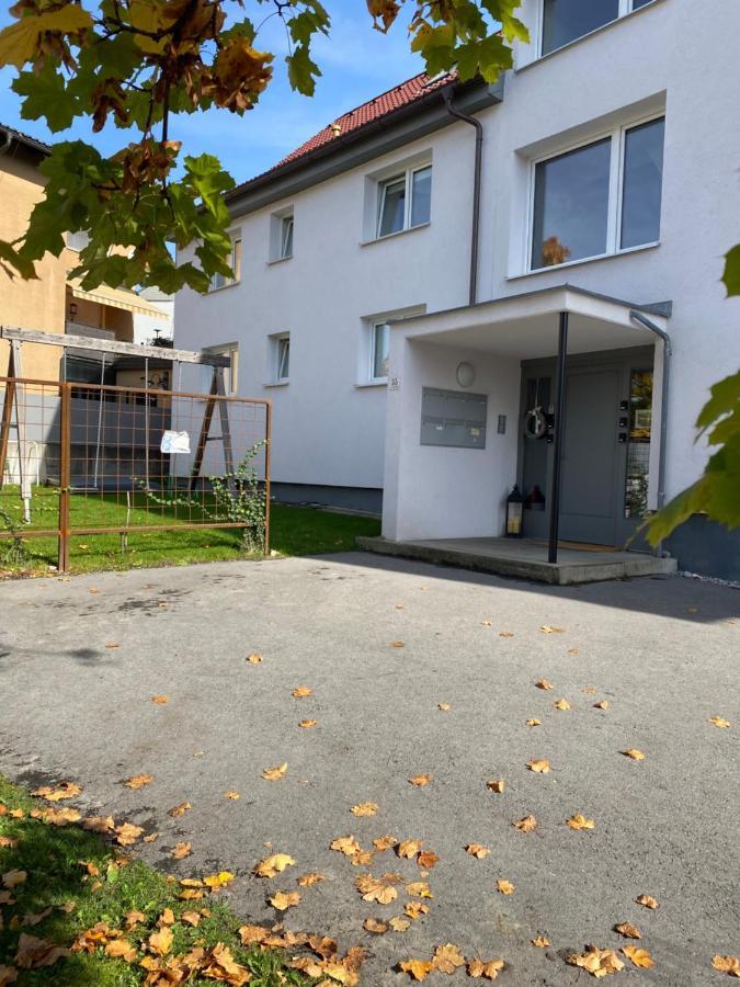 Wohnung In Zentraler Lage Im Rheintal 거치즈 외부 사진